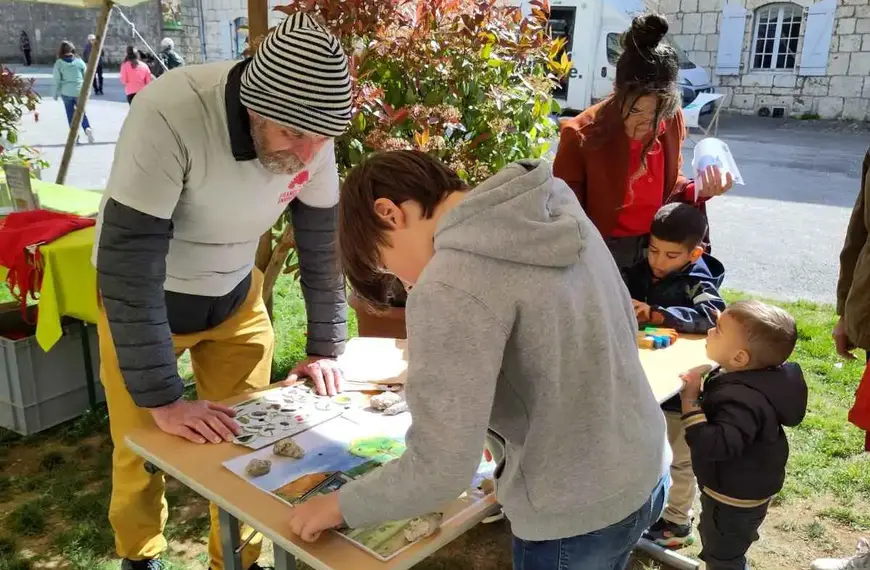 Atelier du printemps de la Biodiversité à la Citadelle de Besançon / Photographe © Citadelle de Besançon